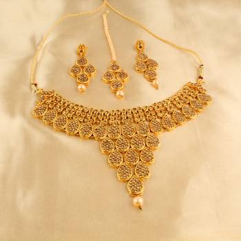 Gold necklaces 2