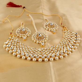 Gold necklaces 1