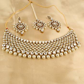 Gold necklaces 1