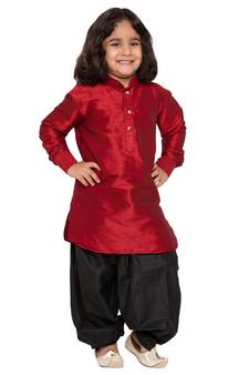 Boys Maroon And Black Silk Blend Kurta And Dhoti Set