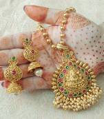 Lalso Beautiful Ruby Green 22" Brass Chain Pearl Beaded Bandhani Laxmi Pendant Earring Set - LBLPS01_RG