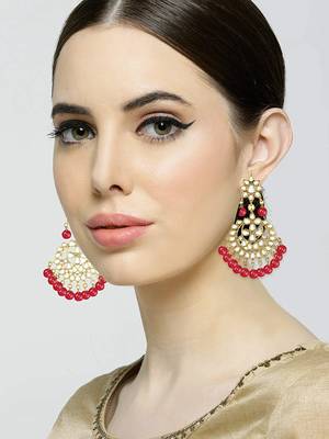 Traditional Gold Plated Kundan & Pearl Earrings For Women 1