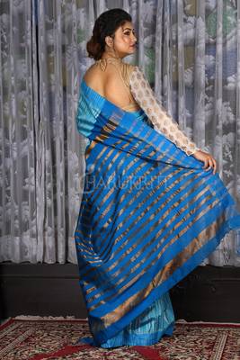 Steel And Blue Ikkat Textured Saree With Zari Pallu 2