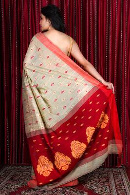Beige Pure Cotton Saree With Allover Weave & Maroon Pallu 2