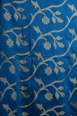 Magenta All Over Jamdani Weaved Saree With Blue Pallu 4