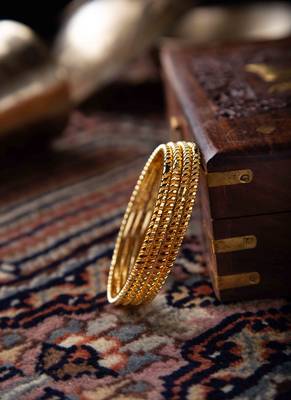 Set of 4 Gold-Plated Bangles and Bracelets 2