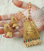 Lalso Beautiful Ruby Green 22" Brass Chain Pearl Beaded Bandhani Laxmi Pendant Earring Set - LBLPS03_RG