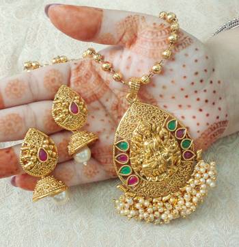 Lalso Beautiful Ruby Green 22" Brass Chain Pearl Beaded Bandhani Laxmi Pendant Earring Set - LBLPS04_RG 1