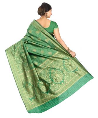 Green woven banarasi saree with blouse 3