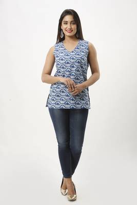 Blue printed cotton kurtas-and-kurtis 5