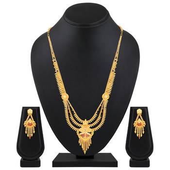 Gold necklaces 2