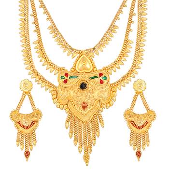 Gold necklaces 1