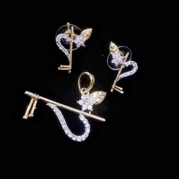 Gold zircon  necklaces 1