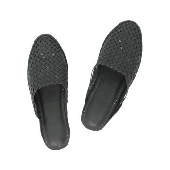 Black Women shoe 1
