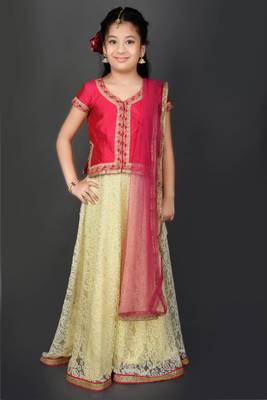 Coral Embroidered Tafetta Flared Lehenga Choli Dupatta 2