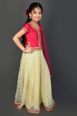 Coral Embroidered Tafetta Flared Lehenga Choli Dupatta 4