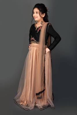 Green Embroidered Chanderi Silk Lehenga Choli Dupatta 3