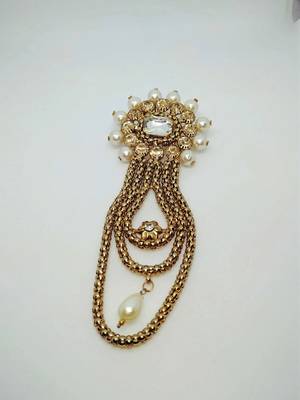 Gold brooch 2