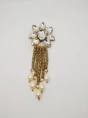 Gold brooch 1