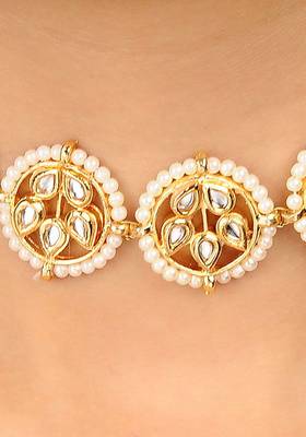 Floral Kundan And Pearls Choker Necklace 2