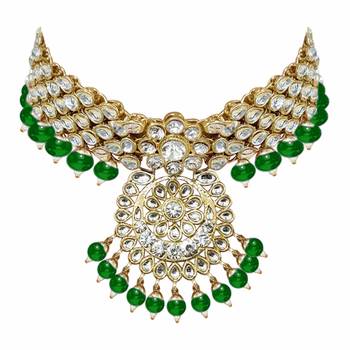 Traditional Kundan Pearl Wedding Choker Bridal Necklace Set Earrings & Maang Tikka For Women 3