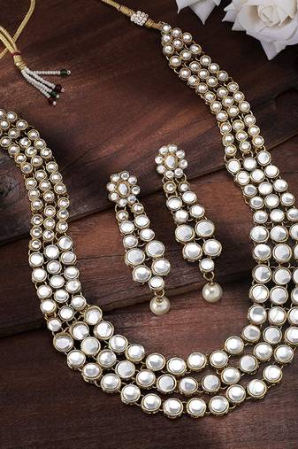 Traditional Kundan Jewellery Set For Women