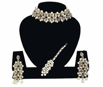 Traditional Pearl & Kundan Bridal Dulhan Jewellery Set For Women 3