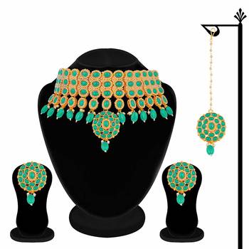 Traditional Deepika Style Bridal Pearl Choker Necklace Set With Maang Tikka 2