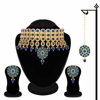 Traditional Deepika Style Bridal Pearl Choker Necklace Set With Maang Tikka 2