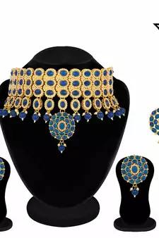 Traditional Deepika Style Bridal Pearl Choker Necklace Set With Maang Tikka