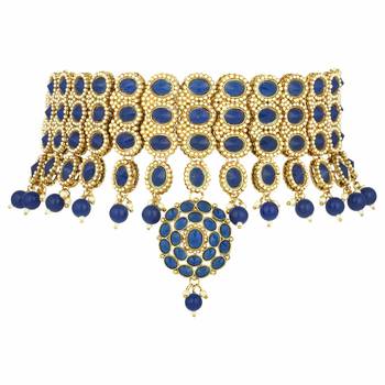 Traditional Deepika Style Bridal Pearl Choker Necklace Set With Maang Tikka 3
