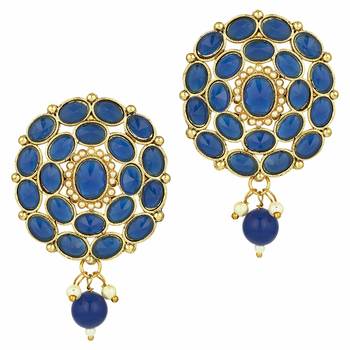 Traditional Deepika Style Bridal Pearl Choker Necklace Set With Maang Tikka 4