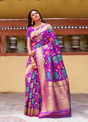 Magenta woven silk blend saree with blouse 1