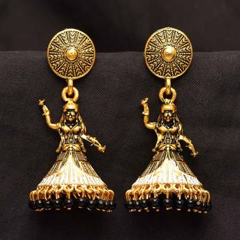 Black jhumkas 1