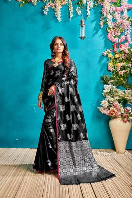 Black woven silk blend saree with blouse 5