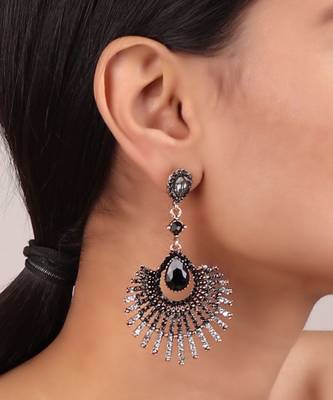 Modern Chaandbali-style Earrings in Silver-black 1