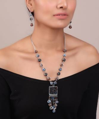 Shaded Beads Necklace Set in Blue 2