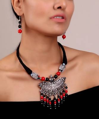Oxidise Pendant Set with Red-Black Beads 2