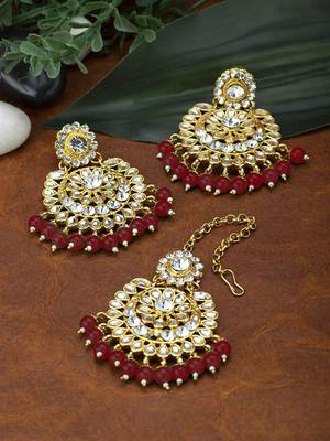 Traditional Kundan Pearl Earrings & Maang Tikka For Women  1