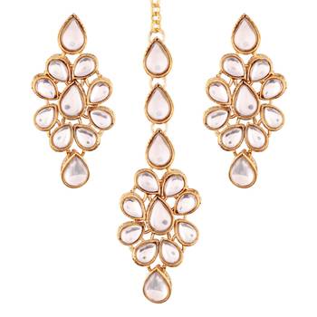 Gold Plated Kundan Earring Set With Maang Tikka For Women (Te2423W) 1
