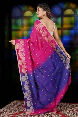 Magenta Saree With Peacock Motif Weaved Border & Navy Blue Pallu 2