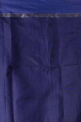 Light Sky Blue And Navy Blue Ikkat Weaving Blended Cotton Saree With Zari Pallu 3