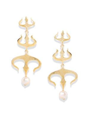 Gold earrings 1