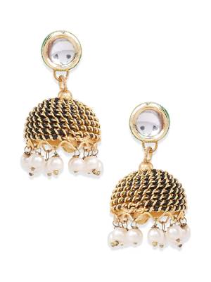 Gold earrings 1