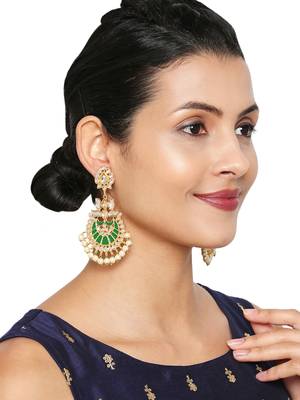 Green earrings 3