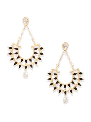 Black earrings 1