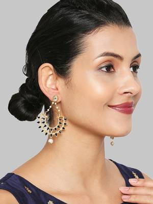 Black earrings 4