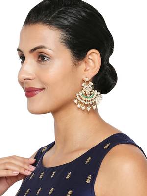 Green earrings 3