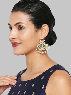 Green earrings 4