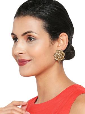 Gold earrings 3
